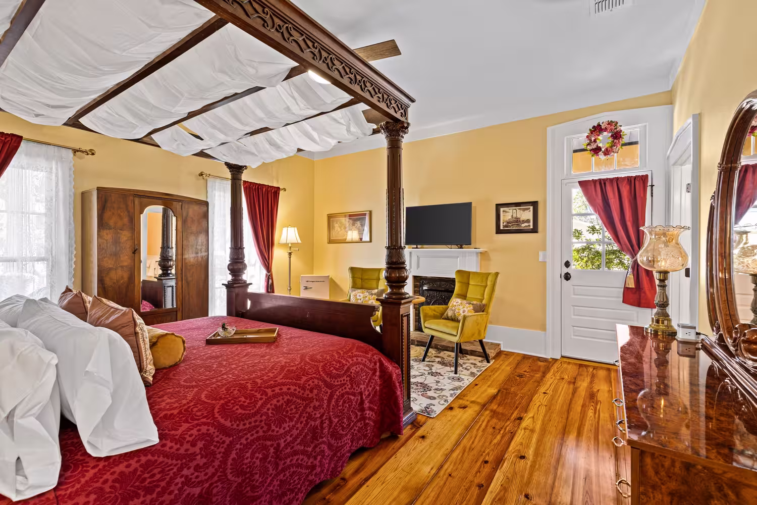 Spacious bed at Steamboat Inn